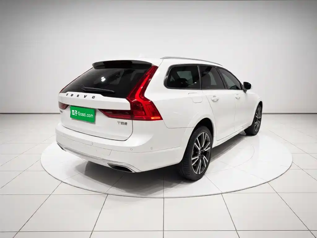 Volvo V90 — миниатюра 6