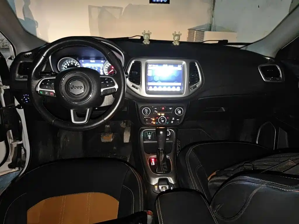 Jeep Compass — миниатюра 5