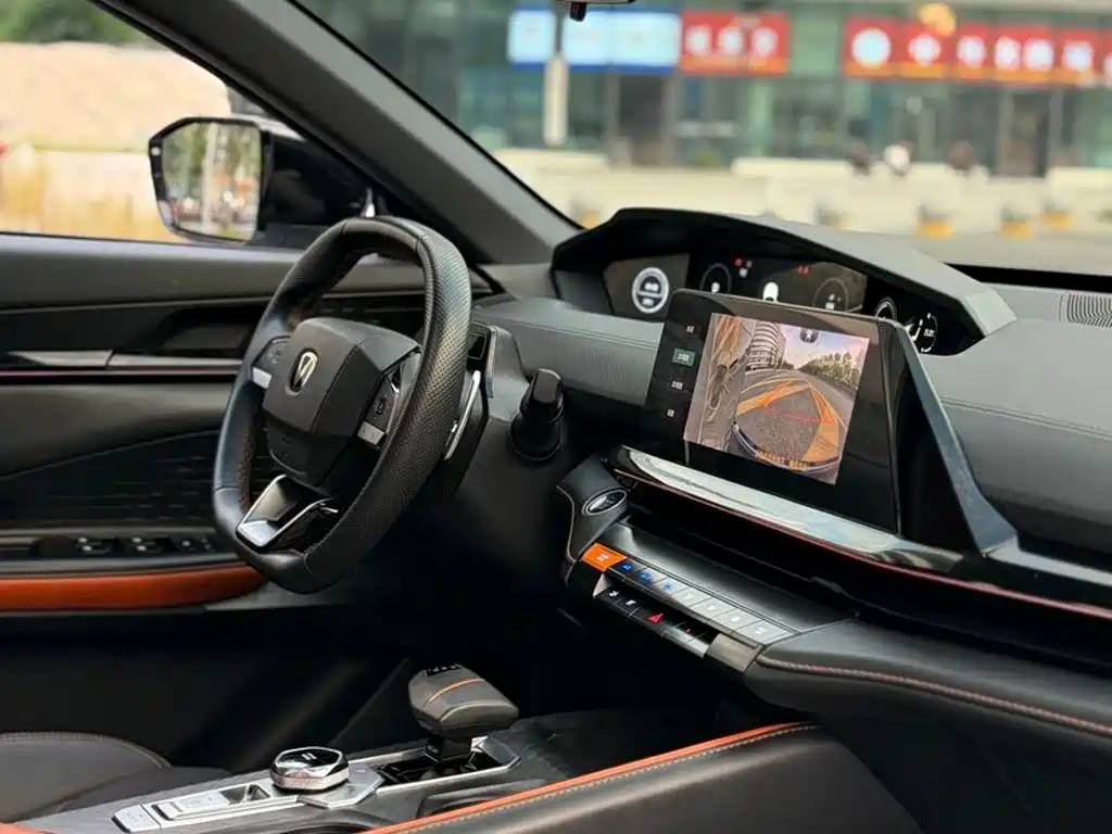 Changan UNI-V — миниатюра 4
