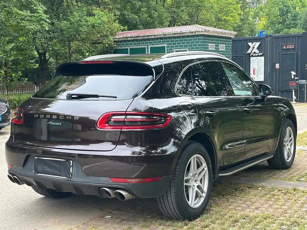 Porsche Macan — миниатюра 7