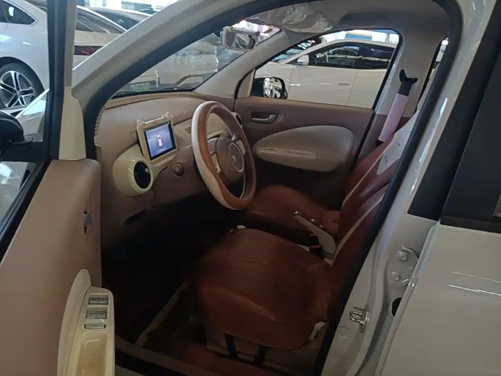 Wuling MINIEV — миниатюра 15