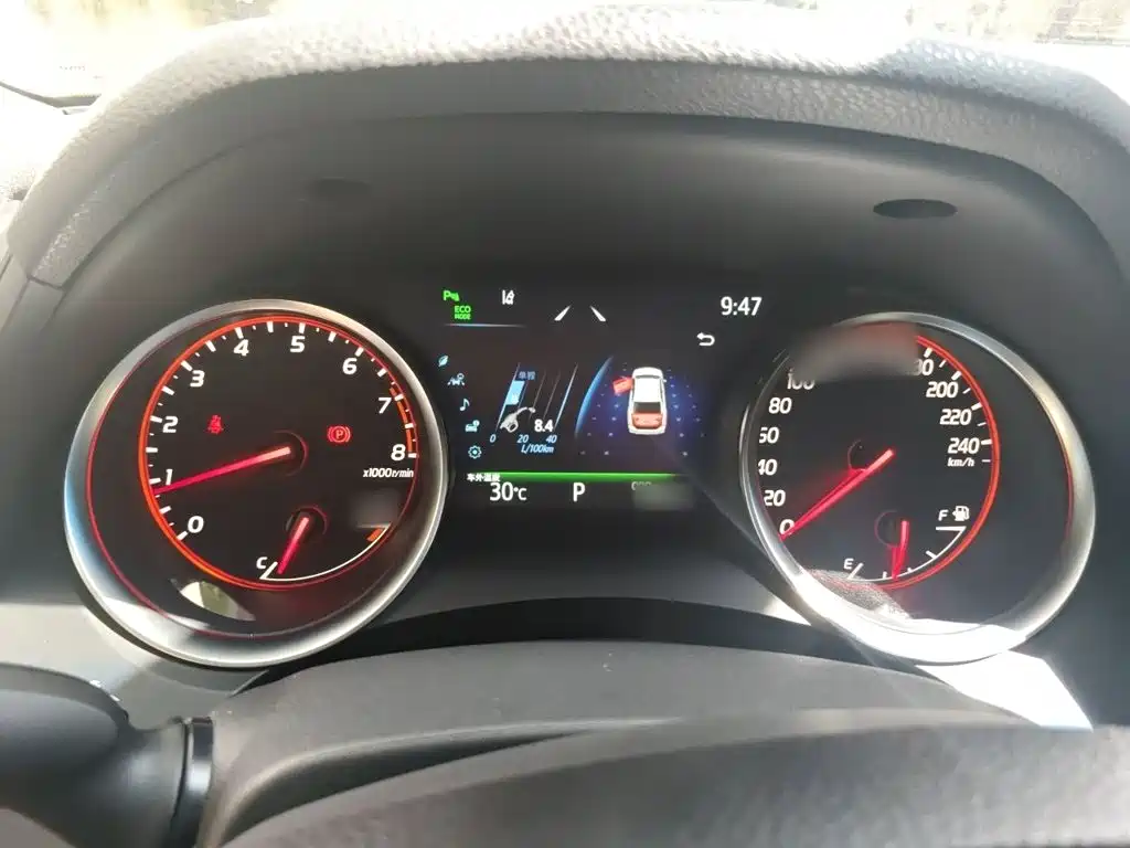 Toyota Camry — миниатюра 4