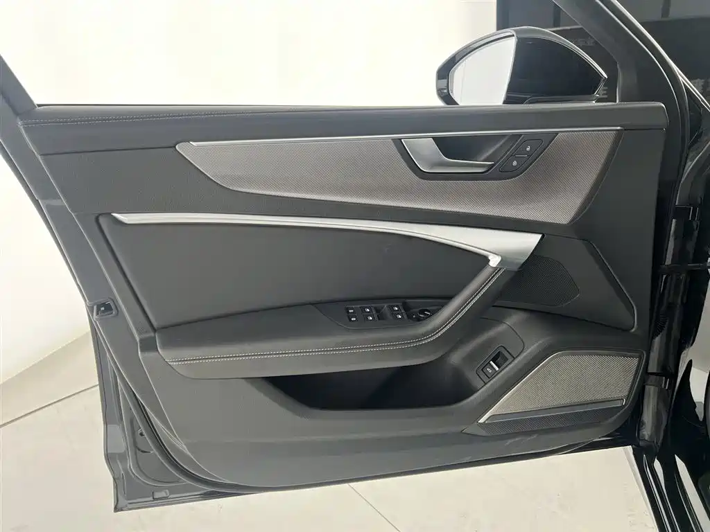 Audi A6L 2022 55 TFSI quattro Premium