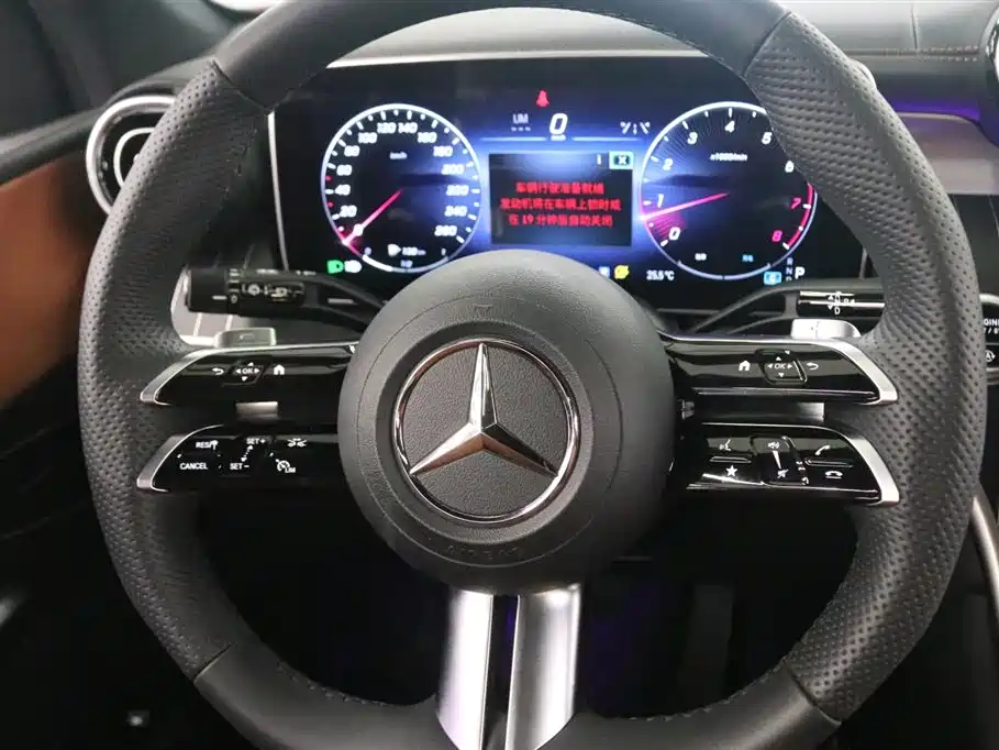 Mercedes-Benz GLC 2023 GLC 300 L 4MATIC 5 мест