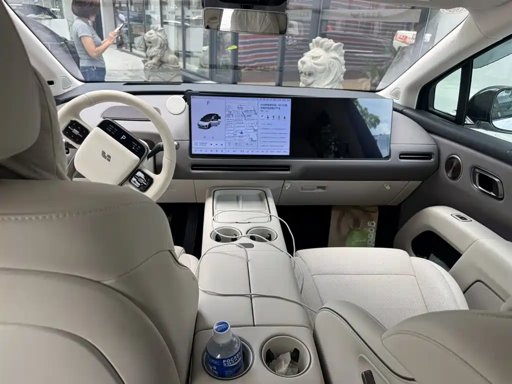 Li Auto i8 2025 Standard