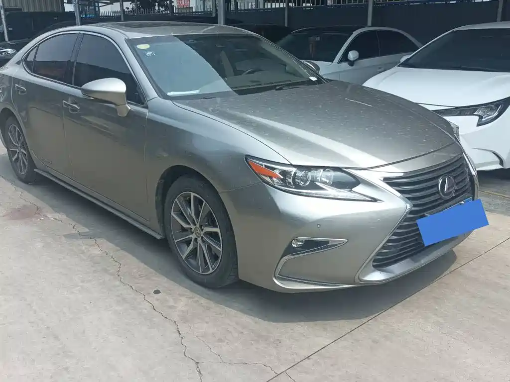 Lexus ES 2015 300h Comfort
