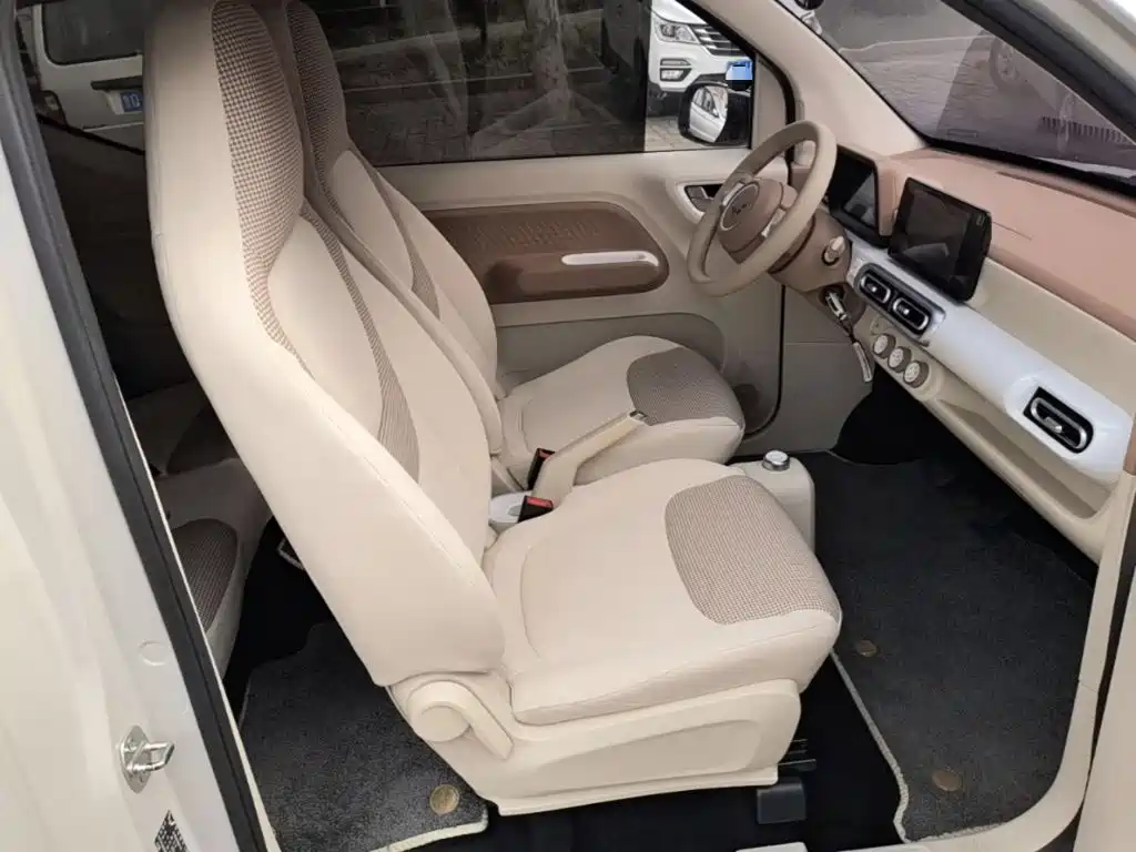 Wuling MINIEV — миниатюра 25