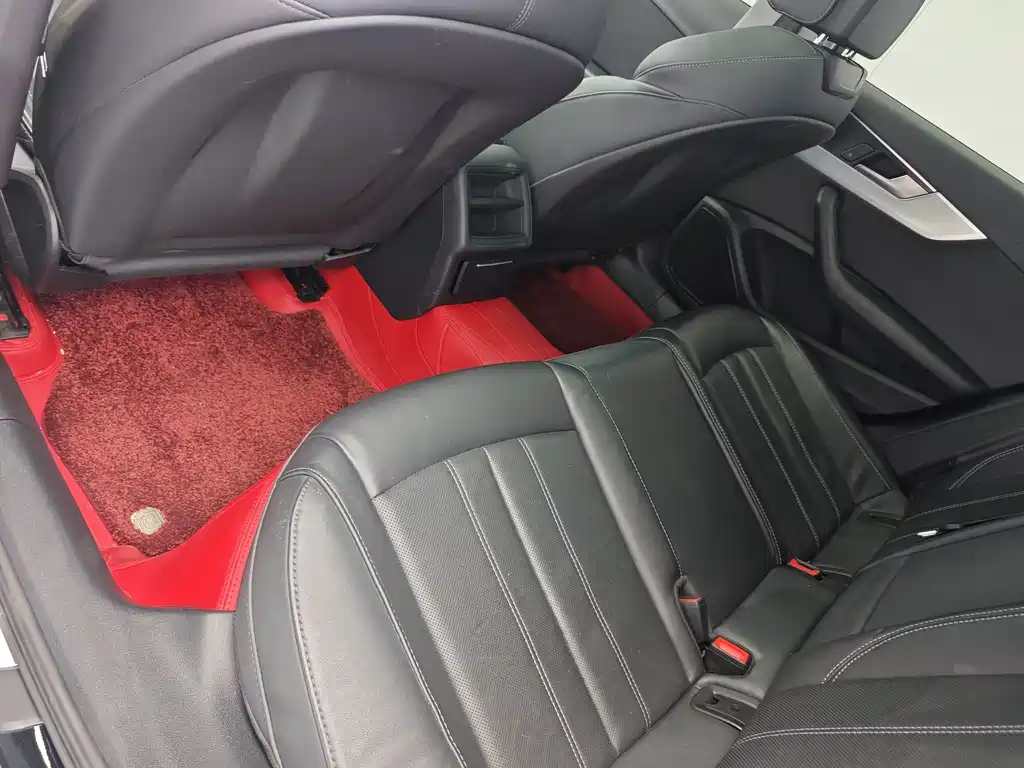 Audi A4L — миниатюра 9