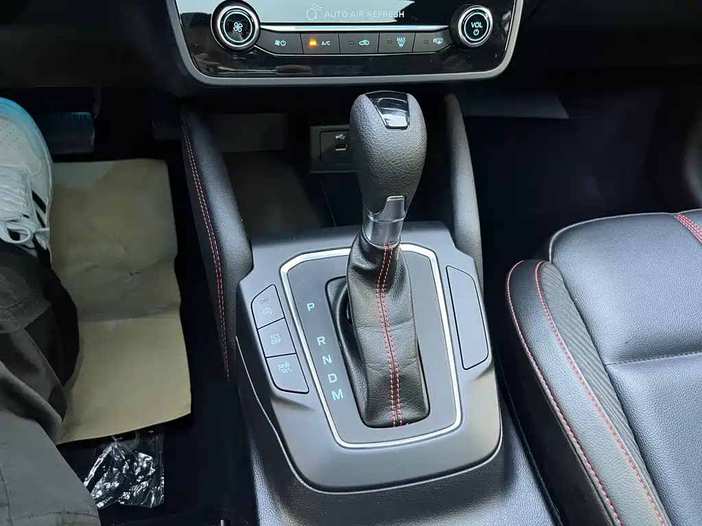 Ford Focus 2022 EcoBoost 180 AT ST Line