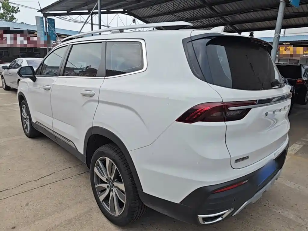 Geely Haoyue 2022 1.8TD AT Luxury 7 мест
