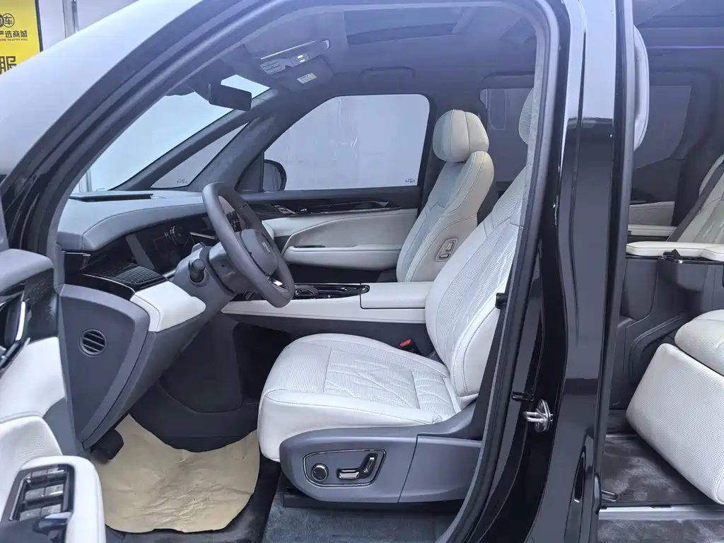 Zeekr 009 2024 мест Executive 108kWh