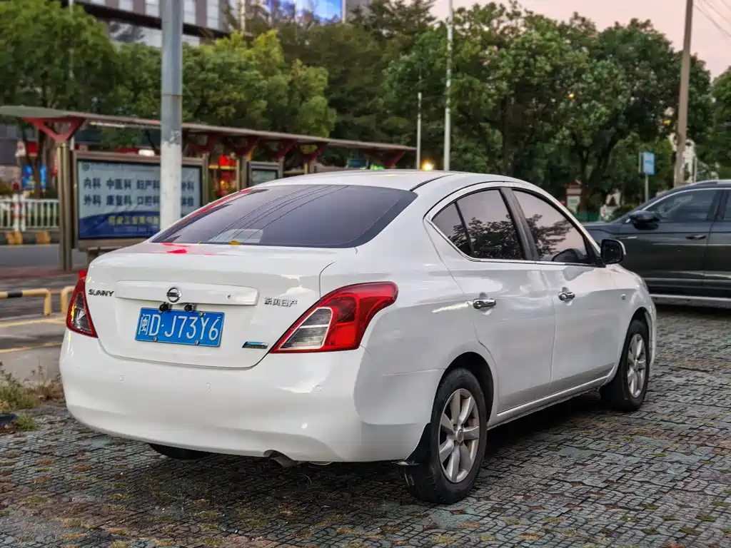 Nissan Sunny — миниатюра 4