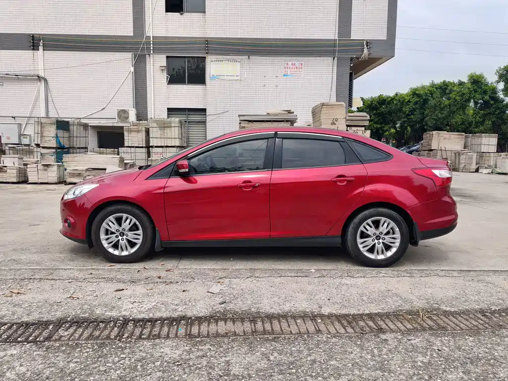 Ford Focus — миниатюра 5