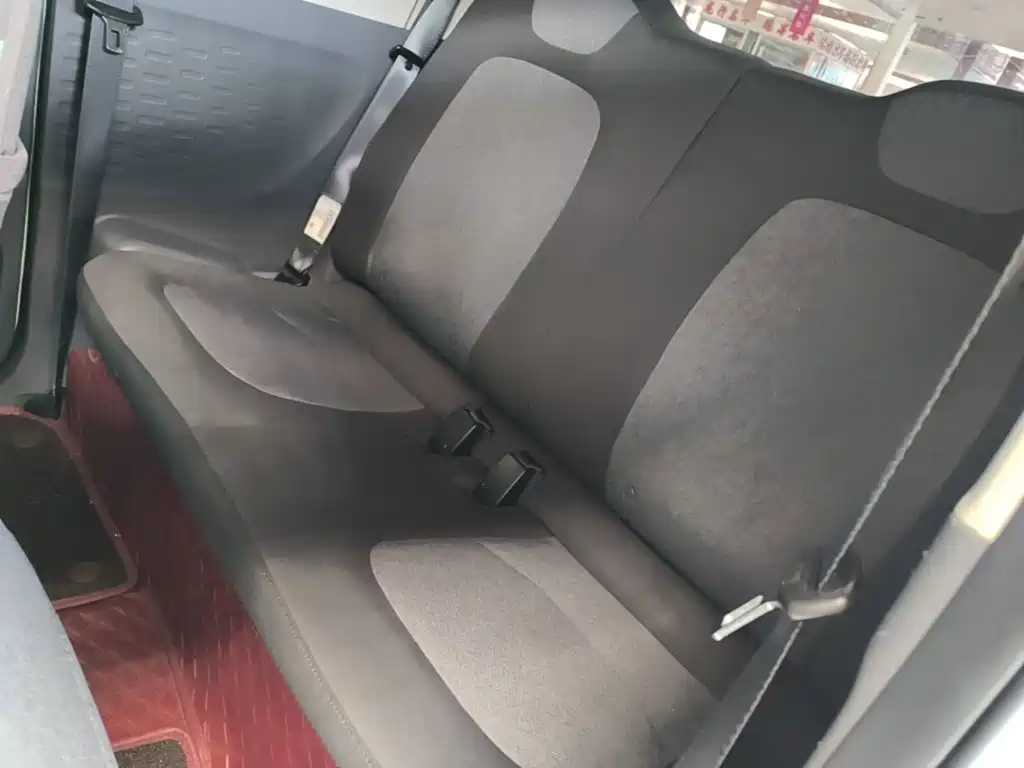 Wuling MINIEV — миниатюра 17