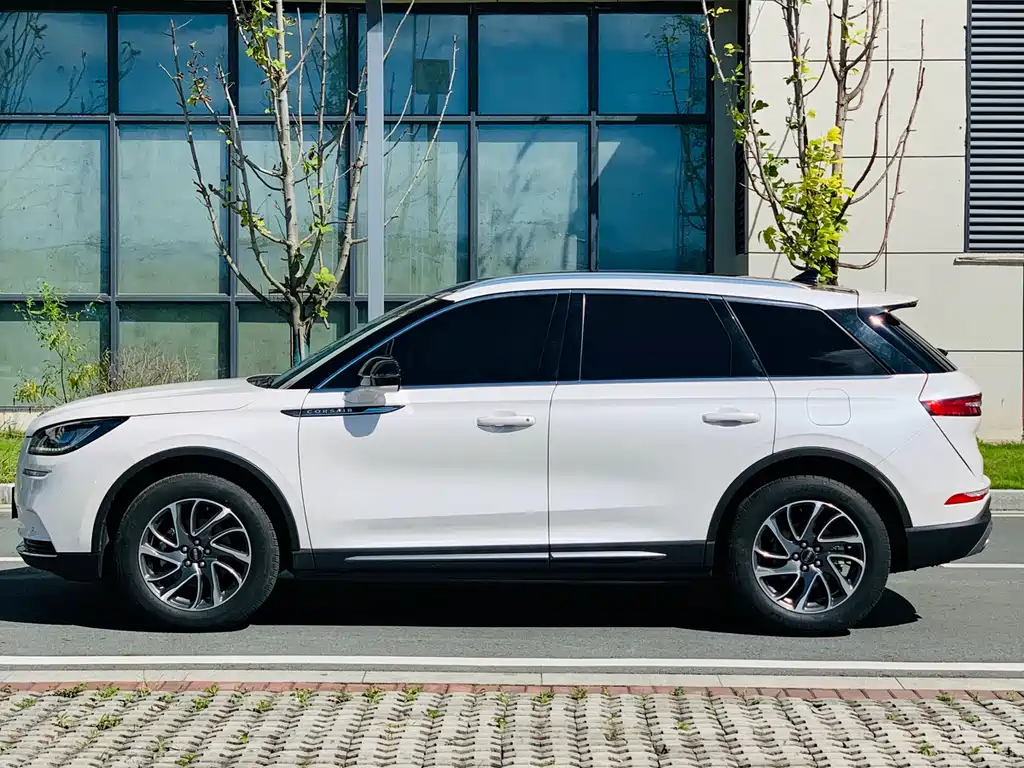 Lincoln Corsair 2022 2.0T Premium