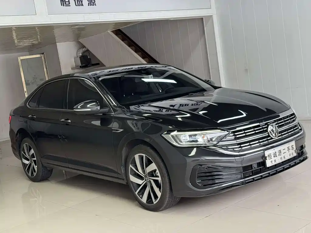 Volkswagen Sagitar — миниатюра 2