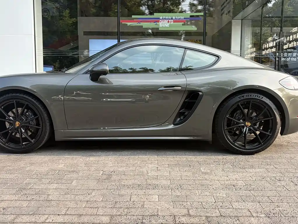 Porsche 718 2020 Cayman 2.0T