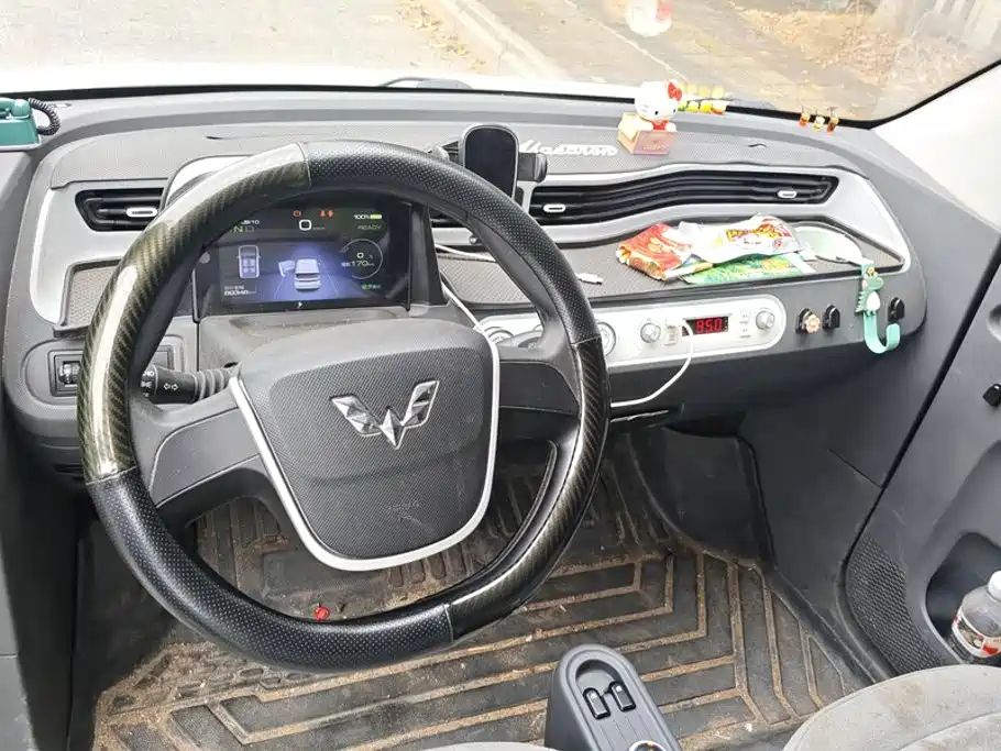 Wuling MINIEV — миниатюра 12