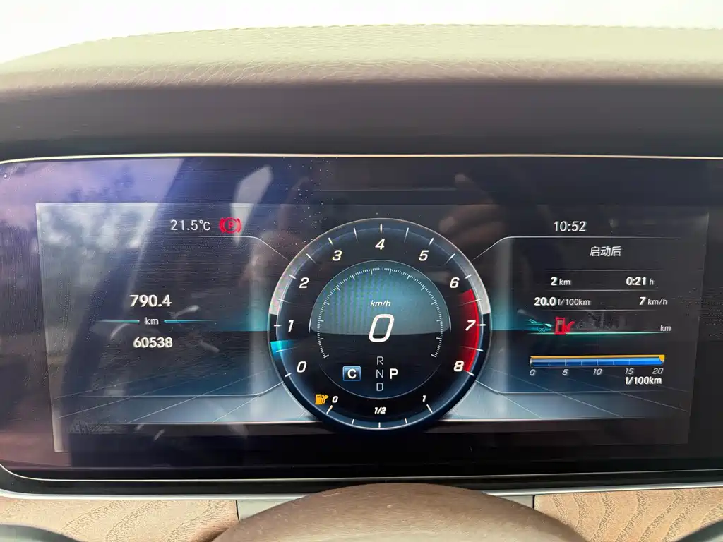 Mercedes-Benz E-Class — миниатюра 19