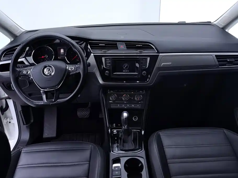 Volkswagen Touran — миниатюра 12