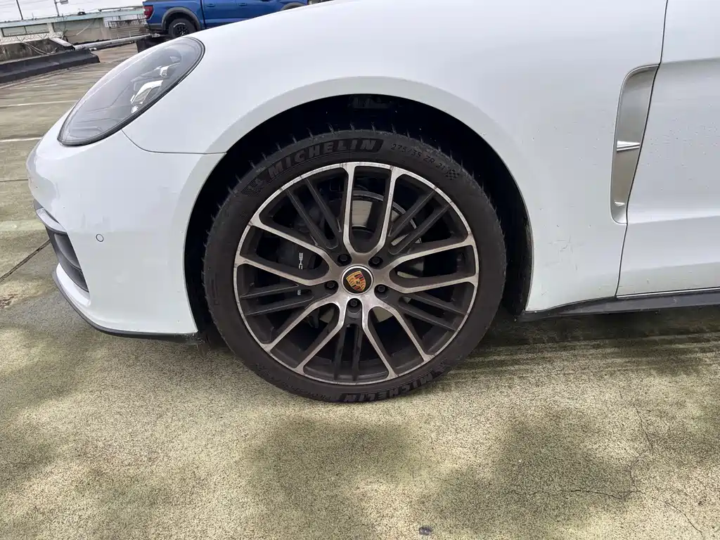 Porsche Panamera — миниатюра 2