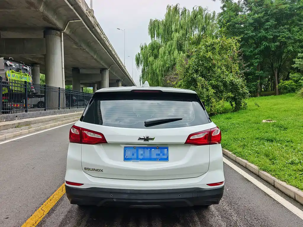 Chevrolet Equinox — миниатюра 8