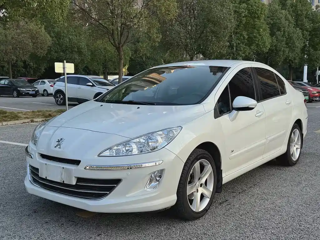 Peugeot 408