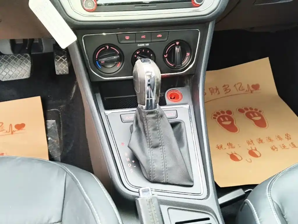 Volkswagen Lavida — миниатюра 14