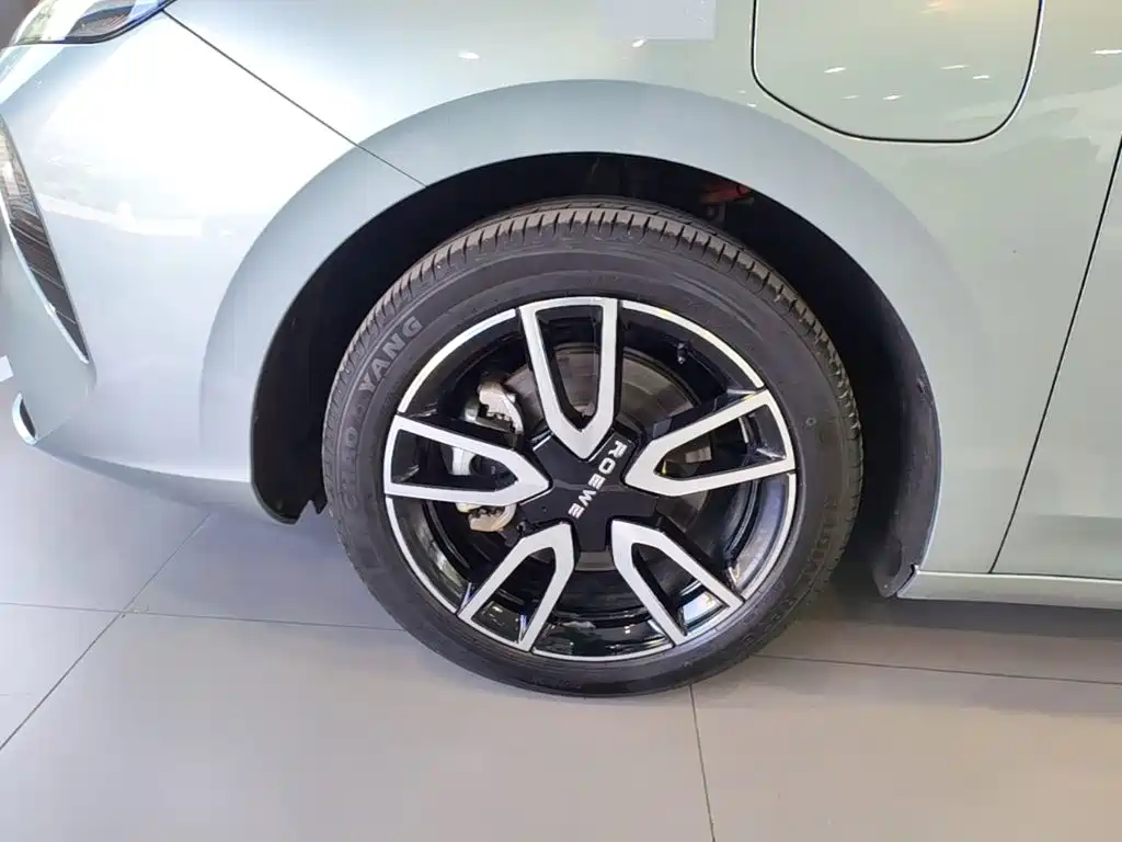 Roewe D6 — миниатюра 23