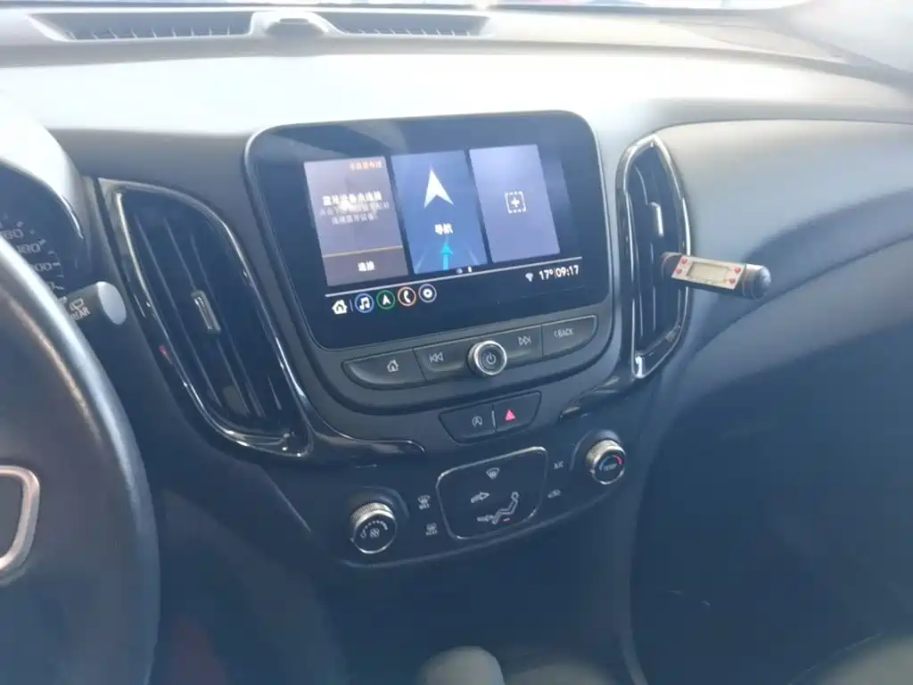 Chevrolet Equinox — миниатюра 13