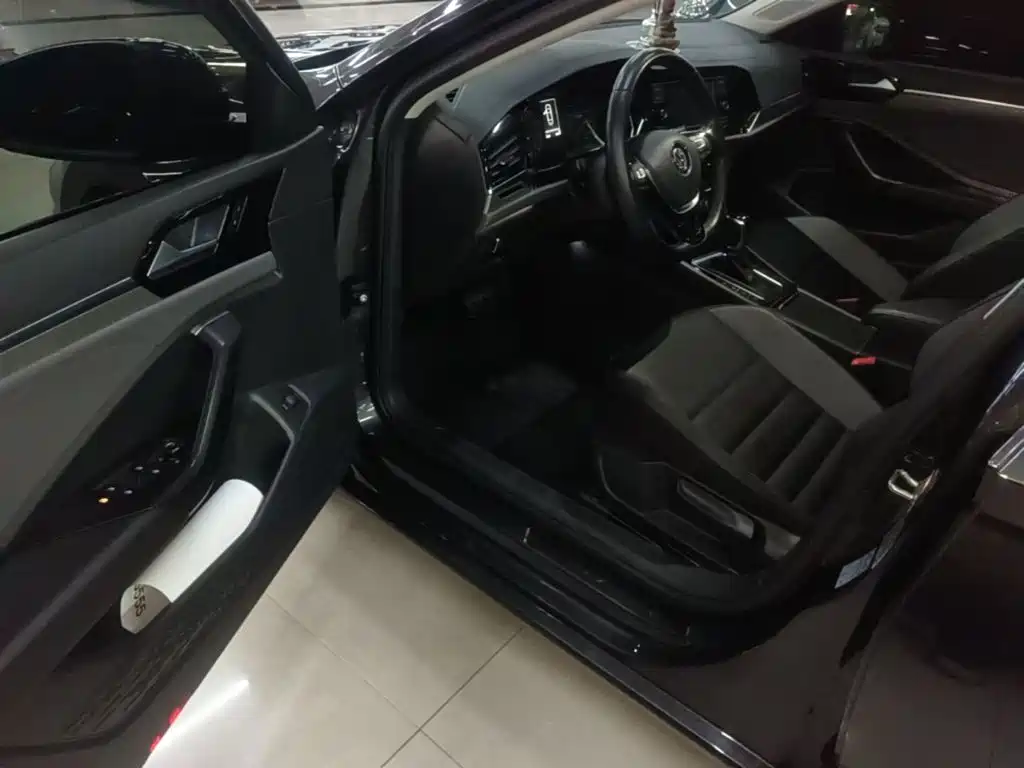Volkswagen Sagitar — миниатюра 16