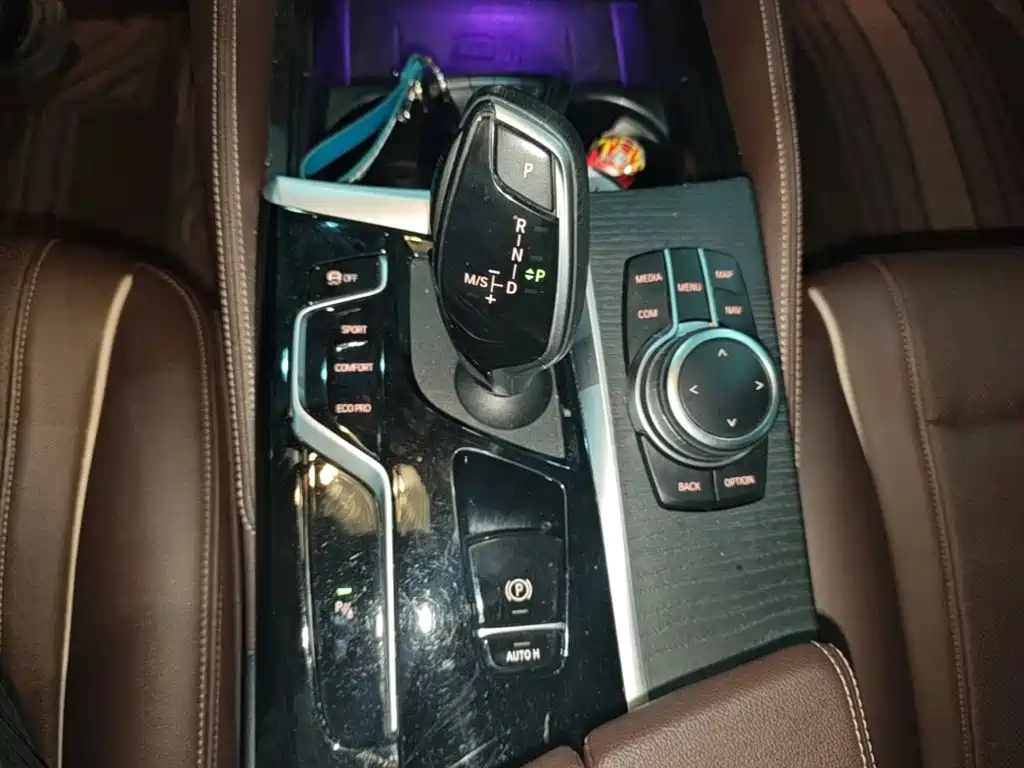 BMW 5 Series — миниатюра 14