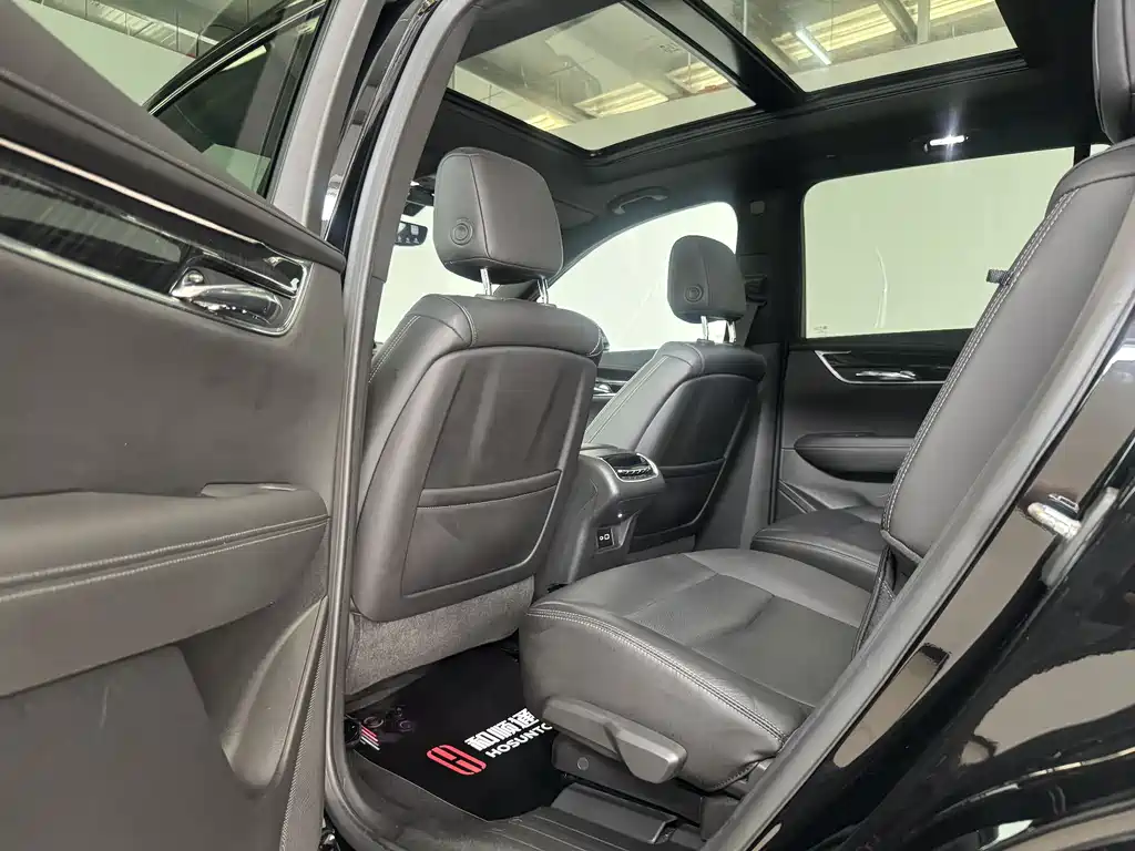 Cadillac XT6 2020 28T мест Luxury