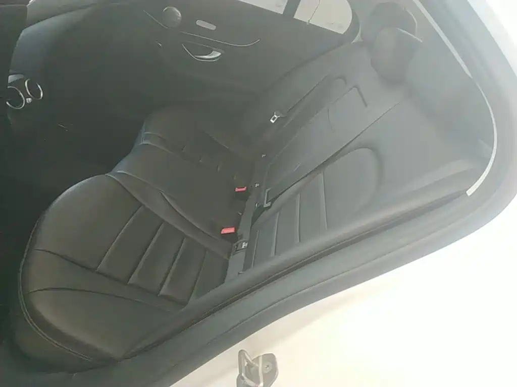 Mercedes-Benz C-Class — миниатюра 17