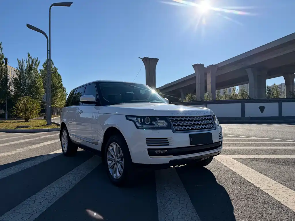 Land Rover Range Rover — миниатюра 3