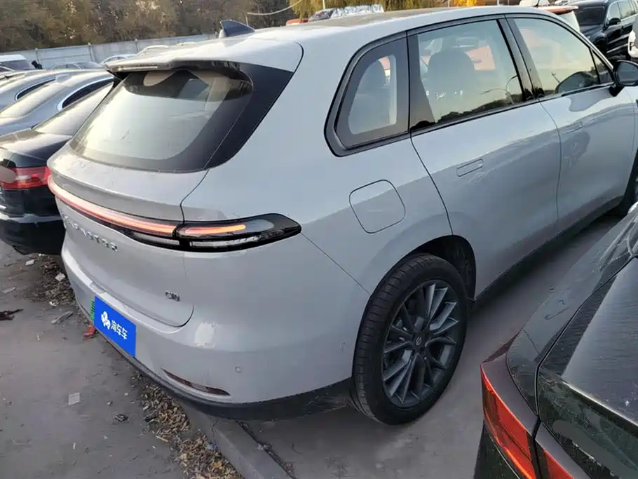 ZERO-RUNNING CAR ZERO RUN C10