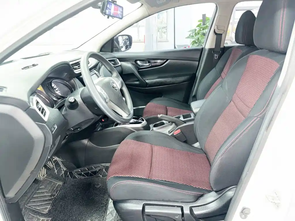 Nissan Qashqai — миниатюра 14