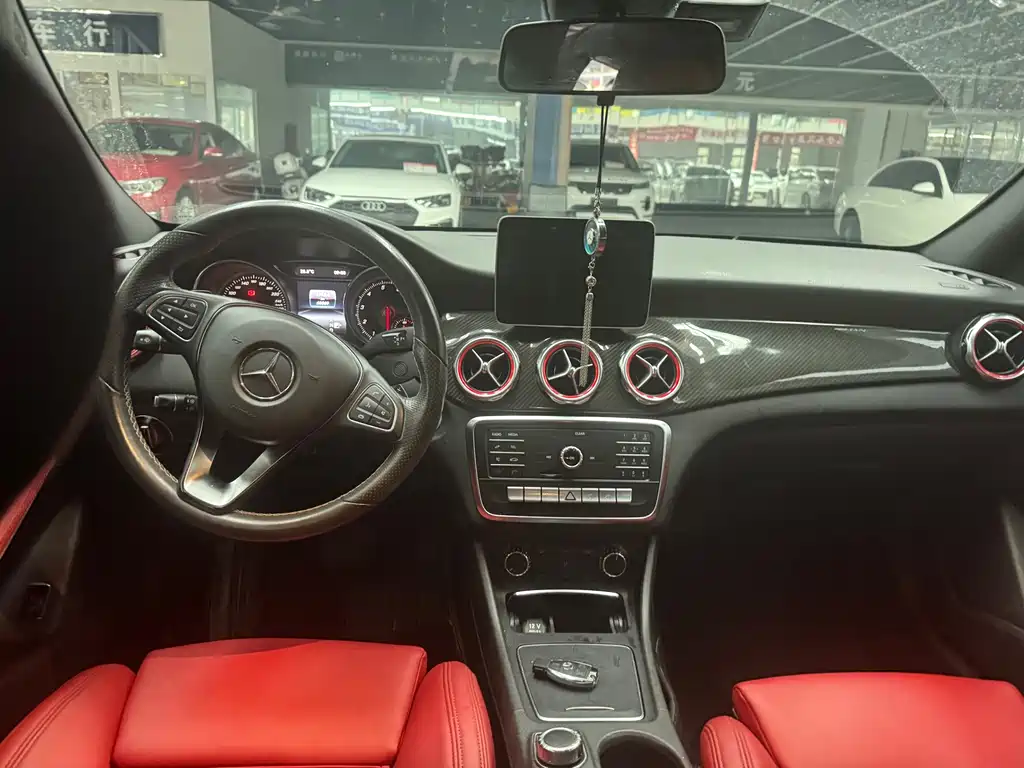 Mercedes-Benz CLA (Import) — миниатюра 6