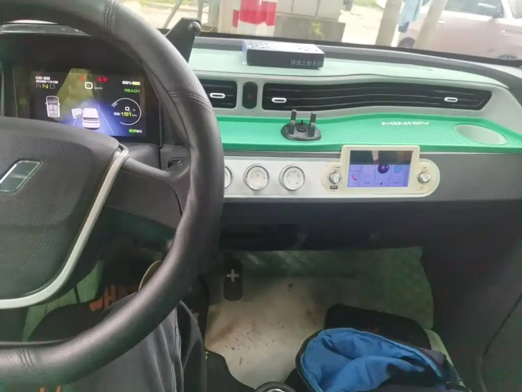 Wuling MINIEV — миниатюра 13