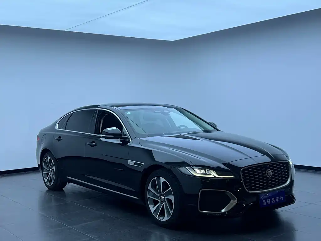 Jaguar XFL — миниатюра 7