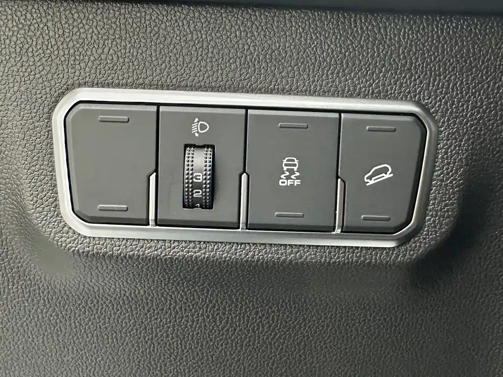 Haval M6 — миниатюра 9