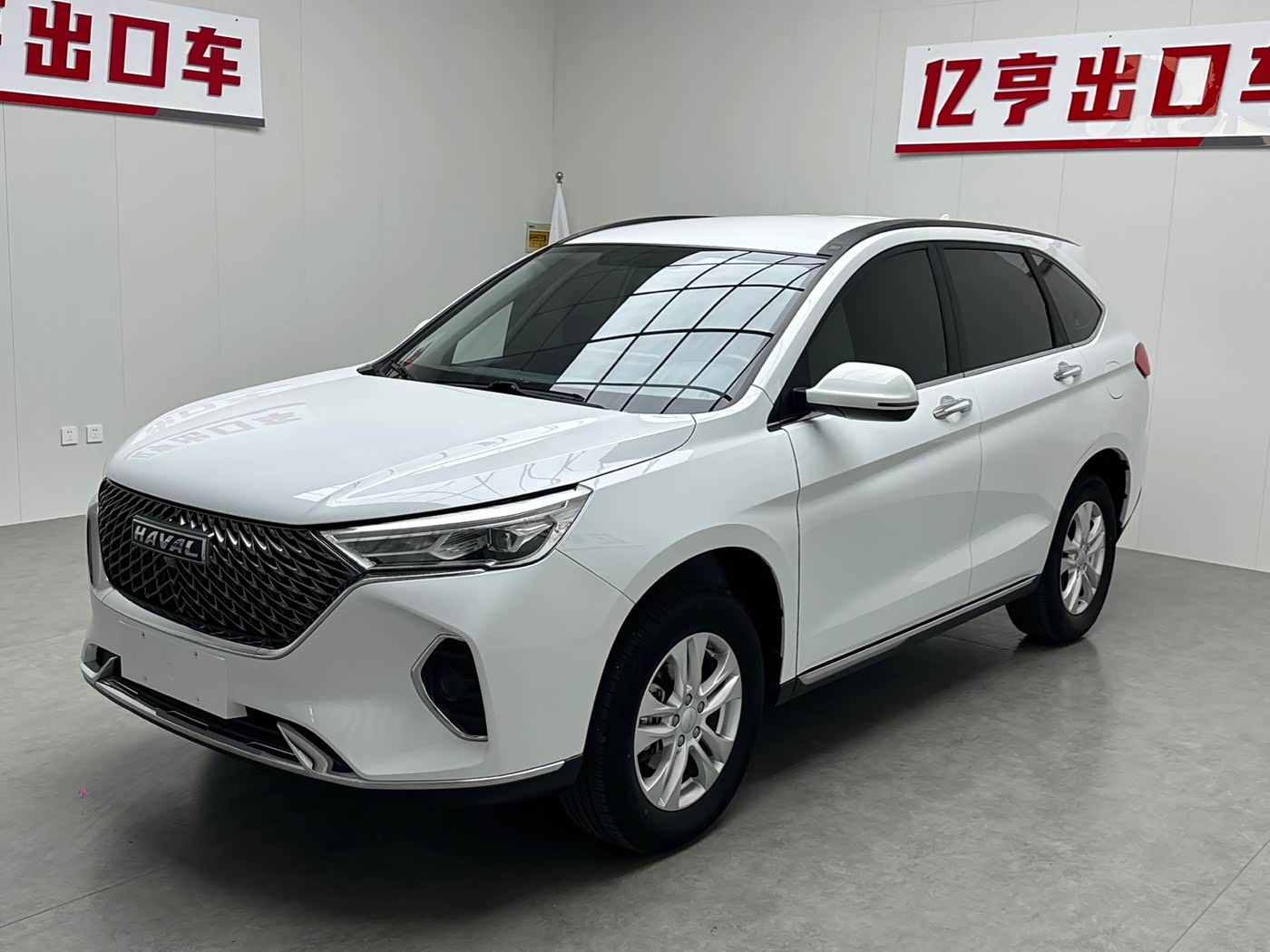 Haval Haval M6 1.5 л 2022 г. Белый, пробег 34000 км