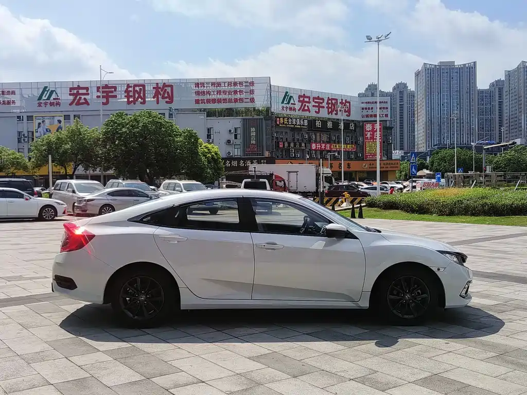 Honda Civic — миниатюра 5