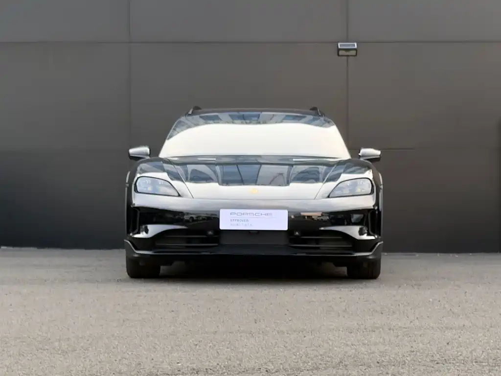 Porsche Taycan — миниатюра 3