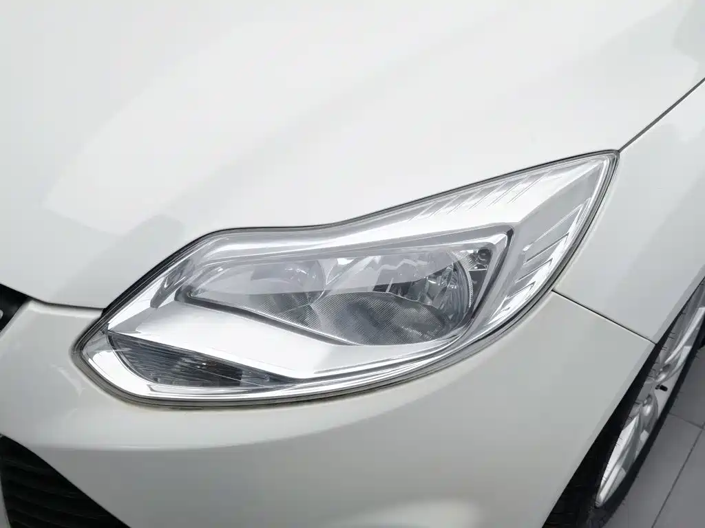 Ford Focus — миниатюра 7