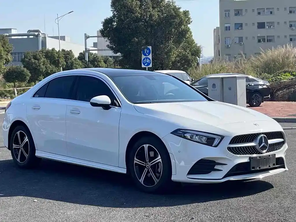 Mercedes-Benz A-Class — миниатюра 3