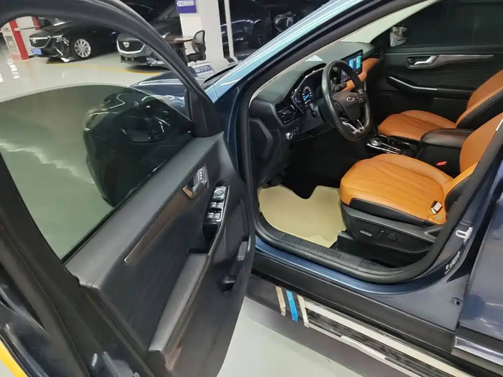 Ford Escape — миниатюра 16