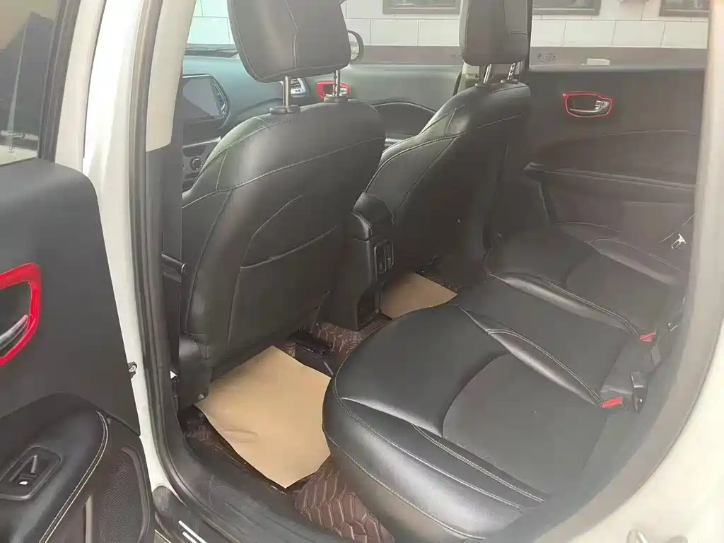 Jeep Compass — миниатюра 9