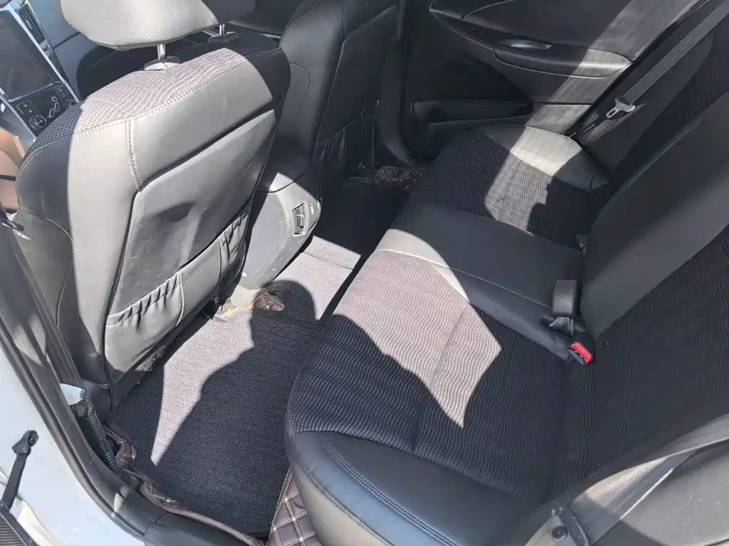 Hyundai Sonata — миниатюра 8