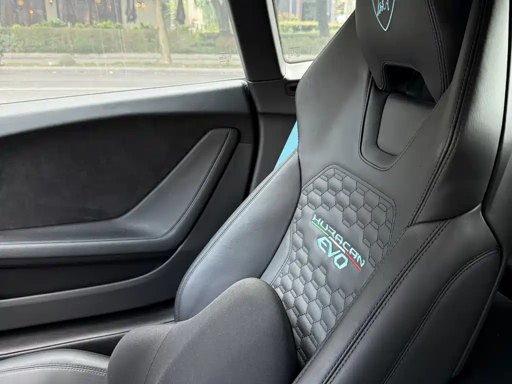 LAMBORGHINI HURACÁN